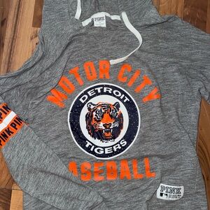 PINK Victoria's Secret Gray and Orange Long Sleeve Tee